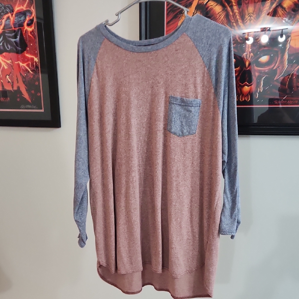 Mossimo Supply Co. Heathered Red and Blue Raglan Tee